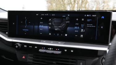 Экран мультимедийной системы Vauxhall Grandland